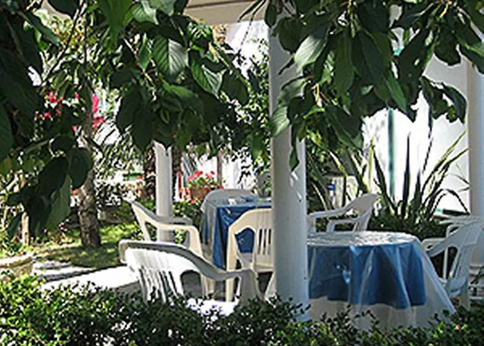 Orchidea Aparthotel 3*