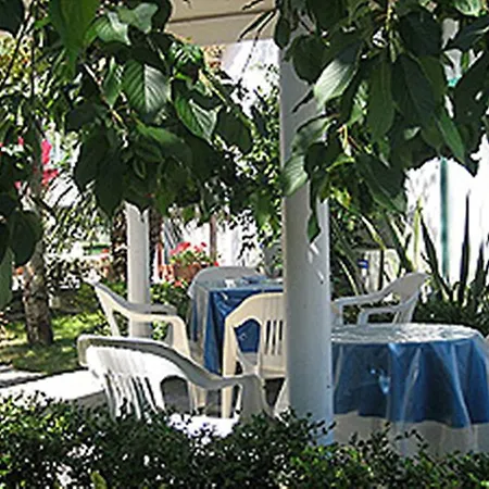 Orchidea Lägenhetshotell 3*